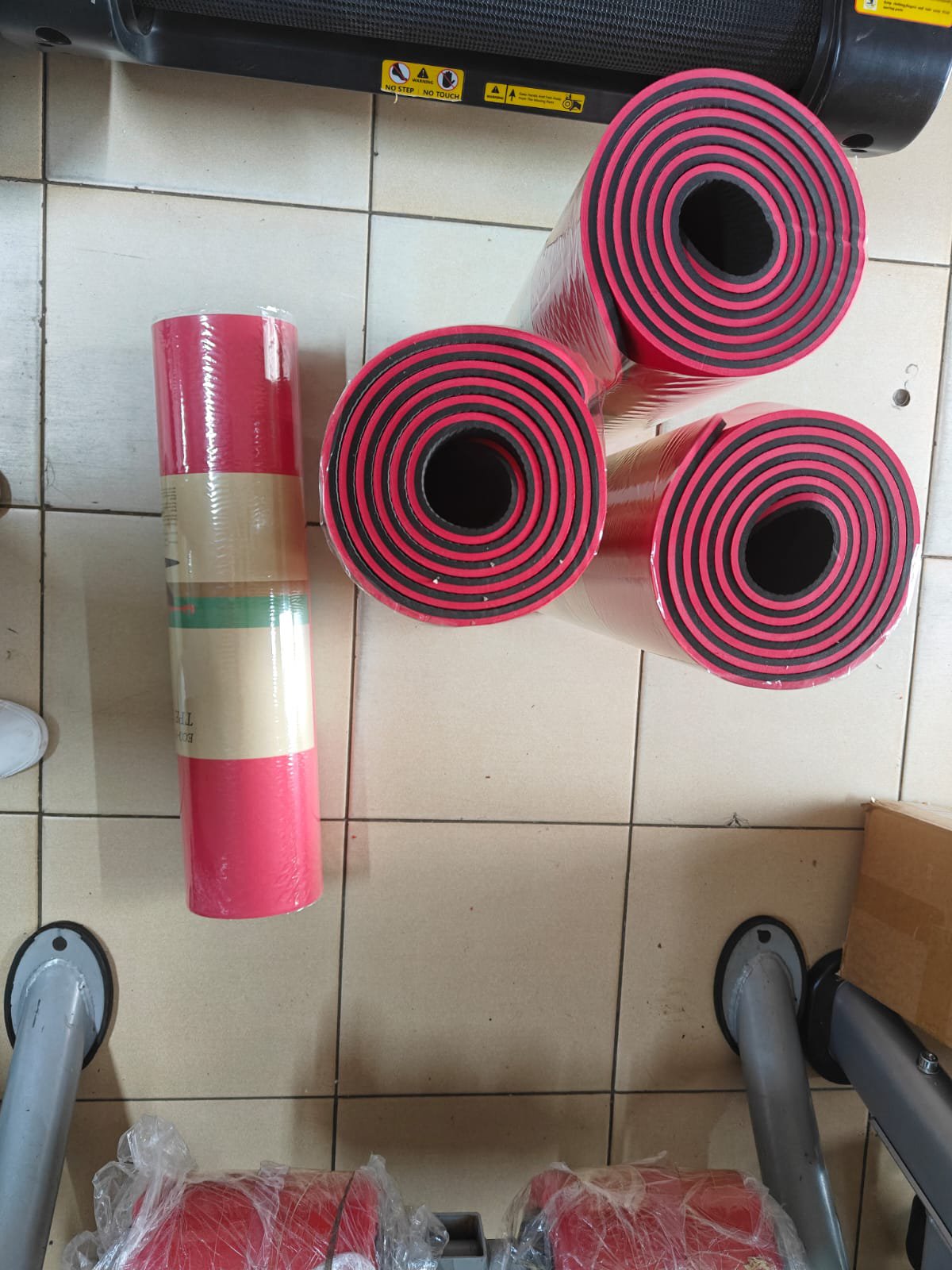 2025/08/1000269236.jpg Yoga mats
8mm - Image 1